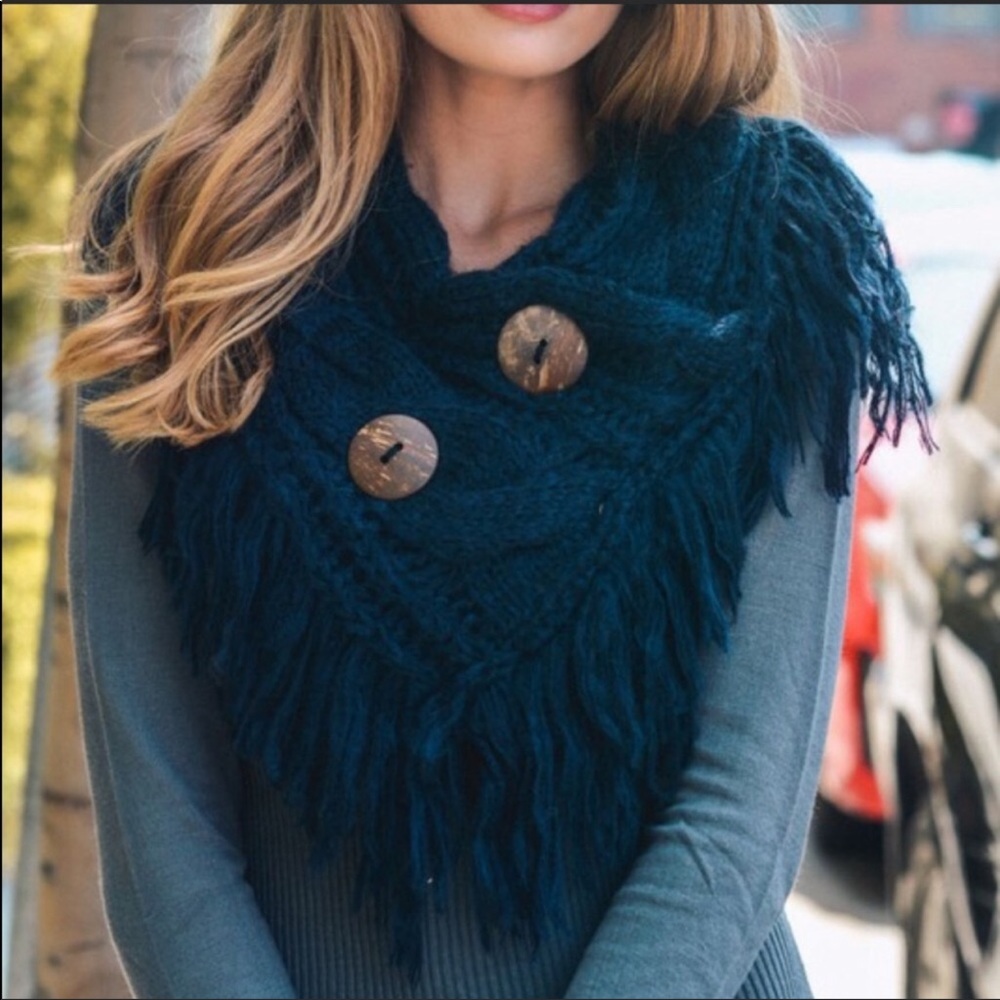 Aluna Levi Scarf - Picture 1 of 2